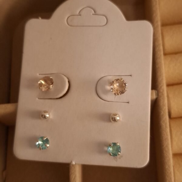 Brinco Trio com Zircônia Champanhe 4mm,Bolinha 2mm,Céu Azul 3mm